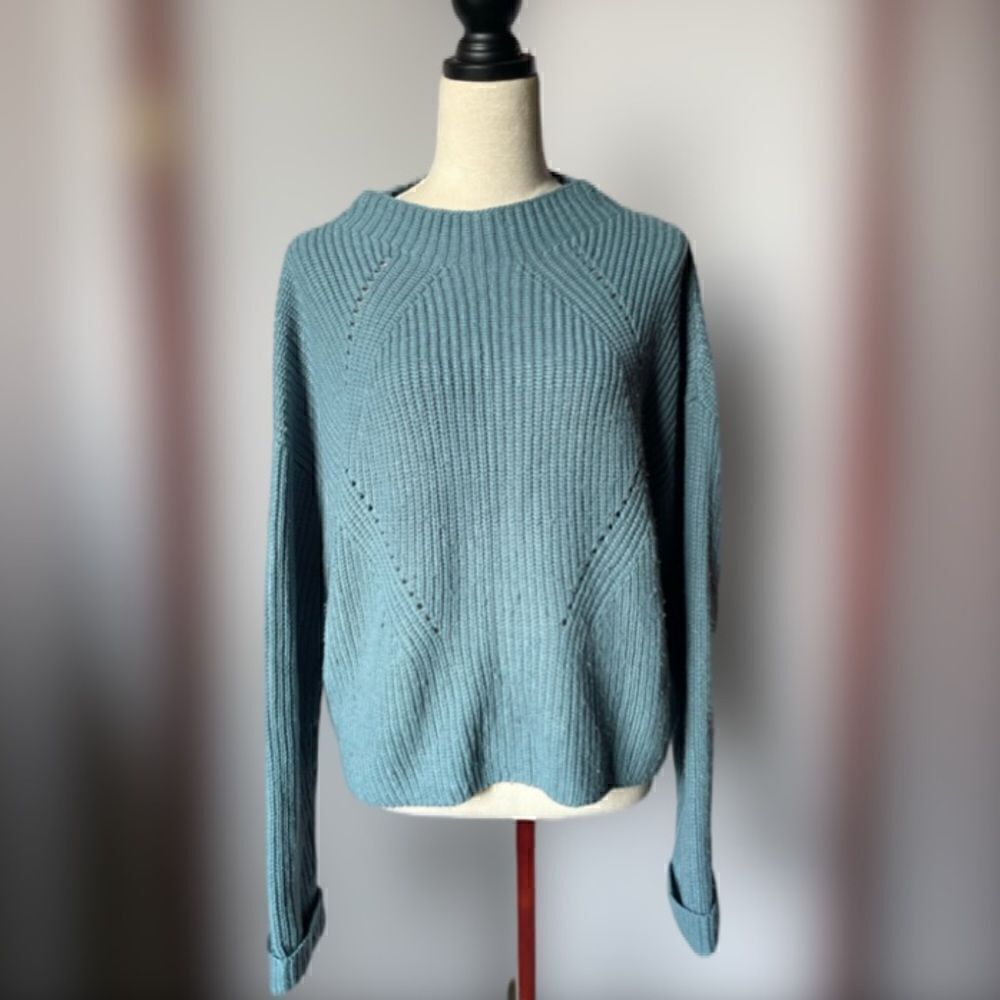 Atmosphere Blue Boat Neck Cable Knit Cropped Pullover Sweater (Size: 12)